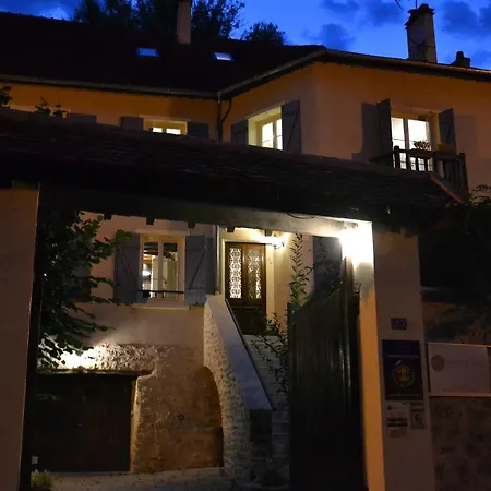Oda ve Kahvaltı D'hotes De 3*