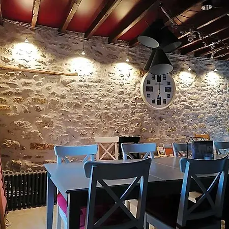 D'hôtes De Couette-café 3*